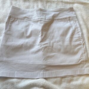 Zac & Rachel White Mini Skirt with Shorts, Stretch w elastic waist Size 8